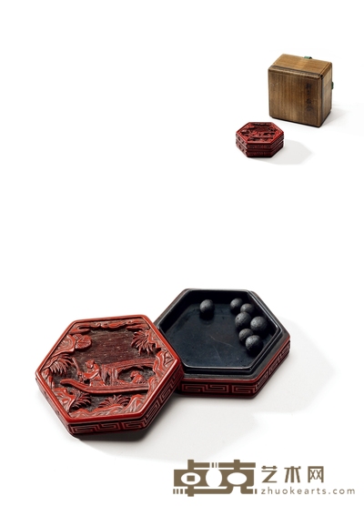 清·剔红高士泛舟图六角香盒 高:2cm 长:6.2cm 宽:5.4cm