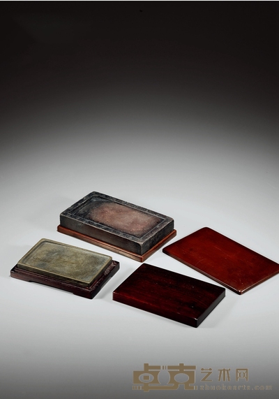 清·梅花砚二方 17.3×10.1×2.7cm
13.3×8.5×1.2cm