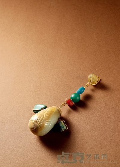 明·白玉莲苞形香瓶 高:3.9cm