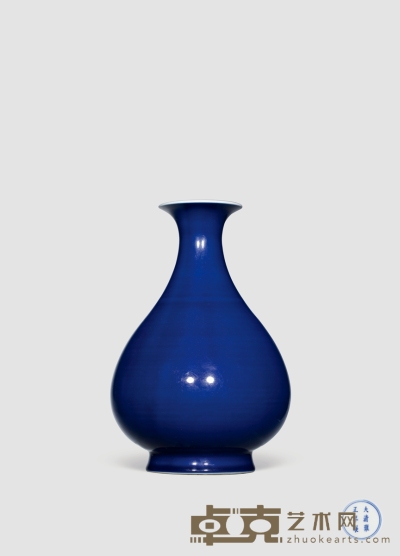 清雍正·霁蓝釉玉壶春瓶 高：28.5cm 直径：19cm