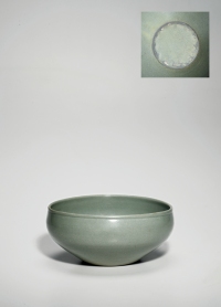 明·越窑青釉钵