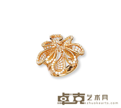 Gilberto Preda设计“Trina 花边”金镶钻石戒指