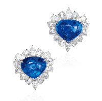皇家蓝蓝宝石配钻石镶嵌18K白金耳钉（附GRC证书）