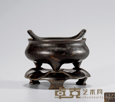 清•『大明宣德年制』款桥耳炉带原配座 口径:13.5cm 高:13cm 重:2519克