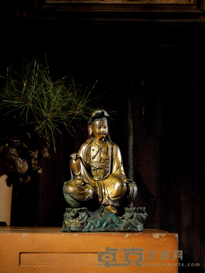 明•铜鎏金观音坐像 高:23cm