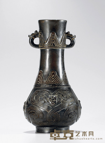 明•铜兽耳江崖龙纹瓶 高:28.5cm
