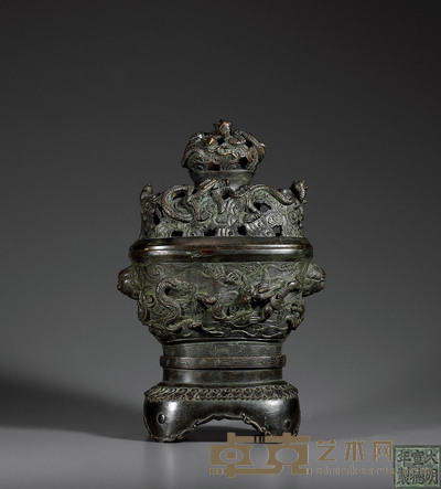 清•铜『大明宣德年制』款海水江崖龙纹狻猊耳熏 高:24.5cm 重:3184克