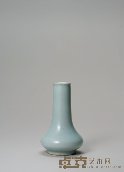龙泉窑粉青釉长颈瓶 高：14.5cm直径：8.8cm