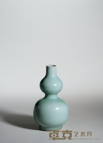 龙泉窑梅子青釉葫芦瓶 高:18.1cm直径:9.8cm