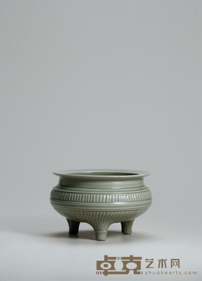 越窑青釉鬲式炉 高:8.3cm直径:13cm