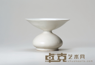 邢窑白釉渣斗 高:10cm口径:14.4cm