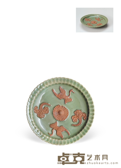 龙泉窑贴塑云鹤纹盘 高:3.4cm直径:15.8cm