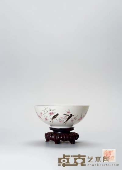 清道光·粉彩杏林春燕图碗 带座高:11.5cm高:7.1cm直径:17cm