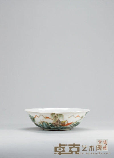 清·粉彩花口盘 高:5.3cm直径:18.1cm
