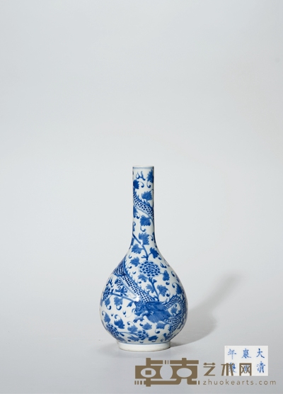 清·青花龙纹长颈瓶 高：29cm