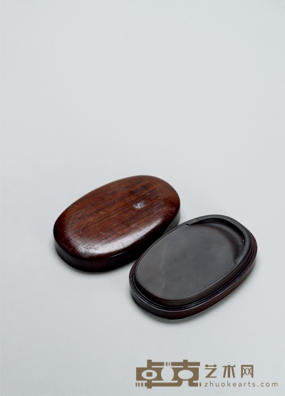 清·椭圆形端砚 长:13.2cm宽:8.5cm