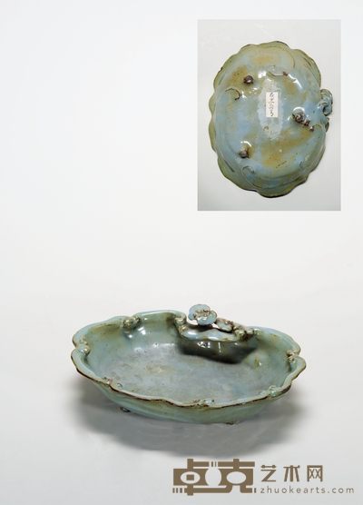 明·宜钧釉三足如意洗 高:6.4cm长:26.6cm