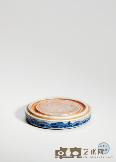 清雍正·青花三鱼图瓷砚 直径:13cm