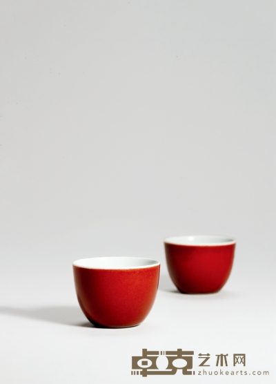 清乾隆·霁红釉卧足杯（一对） 高：4.5cm直径：6cm数量：2