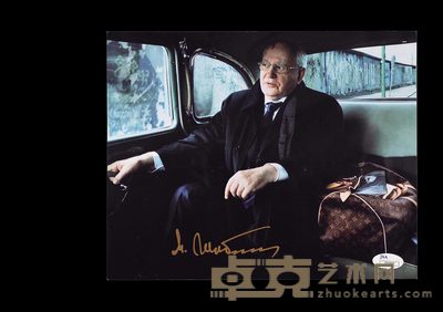 《苏联总书记》戈尔巴乔夫(Mihail Sergeevich Gorbachev)签名照一件 --