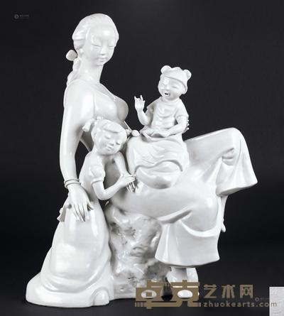 周玲 《亲情》陶艺 