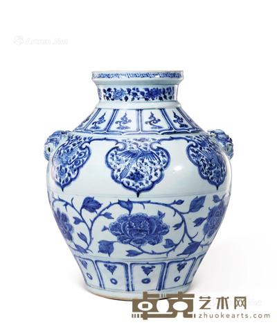 青花缠枝牡丹如意开光凤穿花纹兽耳大罐