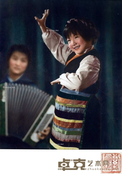 手舞足蹈 