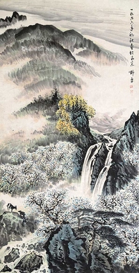 山间飞瀑