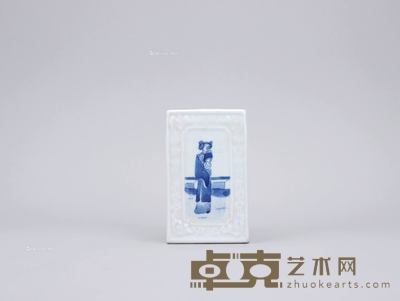 乾隆 青花四方笔筒 高11.2cm；宽7cm