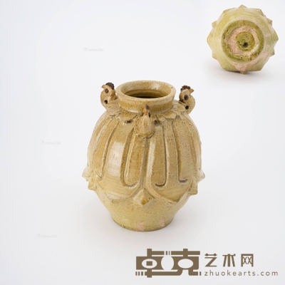 北齐 黄釉莲瓣纹鸡首三系罐 H18cm W16cm