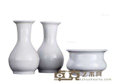 明代 德化窑白釉三供瓶炉 (三件套) 高9.5cm;宽7cm